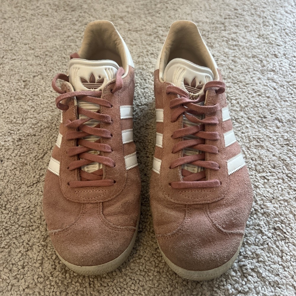 Adidas Originals Gazelle Women Size 42/9.5 Pink Suede Sneaker